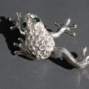 Vintage Crystal FROG Swarovski green eyes Cute sparkly